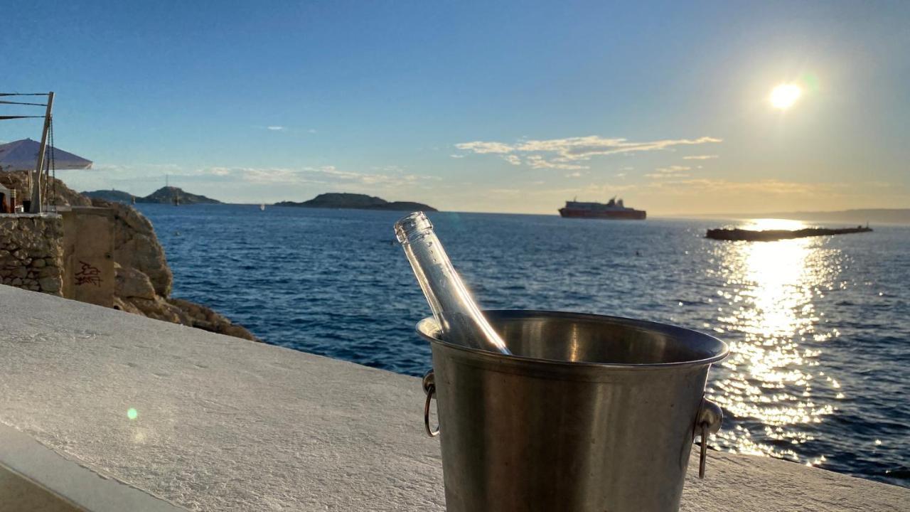 Escale Marseillaise, Grand T2 Calme, Pres Du Vieux Port Pour 2 A 4 Personnes, Nettoyage Rigoureux Apartment Marseille Bagian luar foto