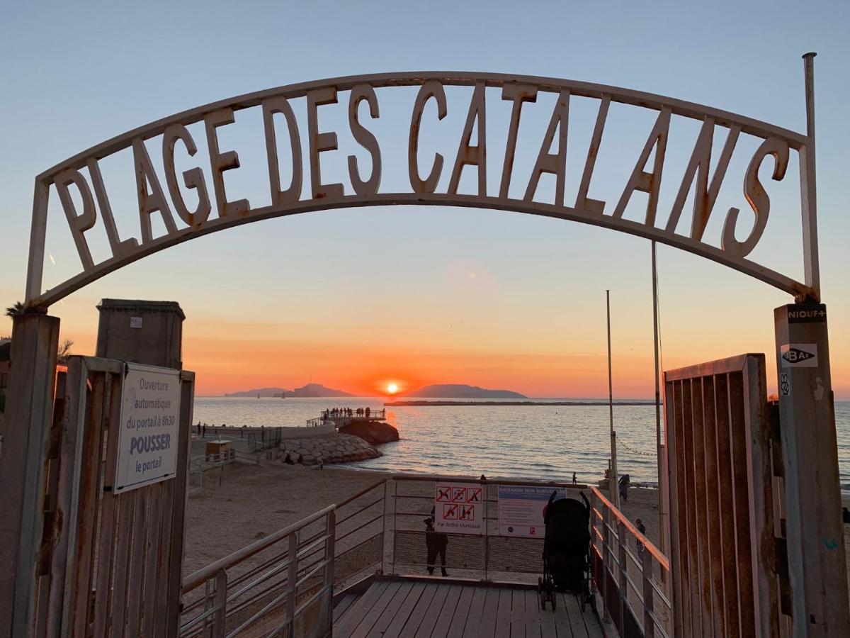 Escale Marseillaise, Grand T2 Calme, Pres Du Vieux Port Pour 2 A 4 Personnes, Nettoyage Rigoureux Apartment Marseille Bagian luar foto