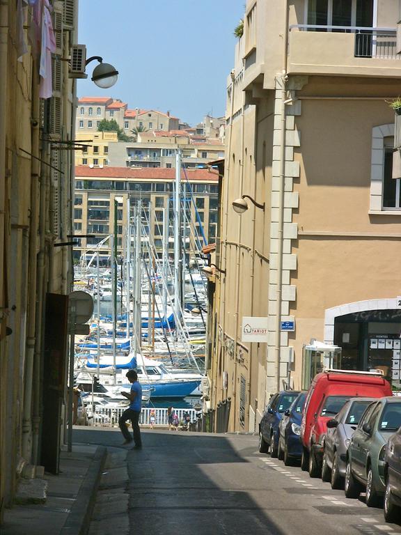 Escale Marseillaise, Grand T2 Calme, Pres Du Vieux Port Pour 2 A 4 Personnes, Nettoyage Rigoureux Apartment Marseille Bagian luar foto